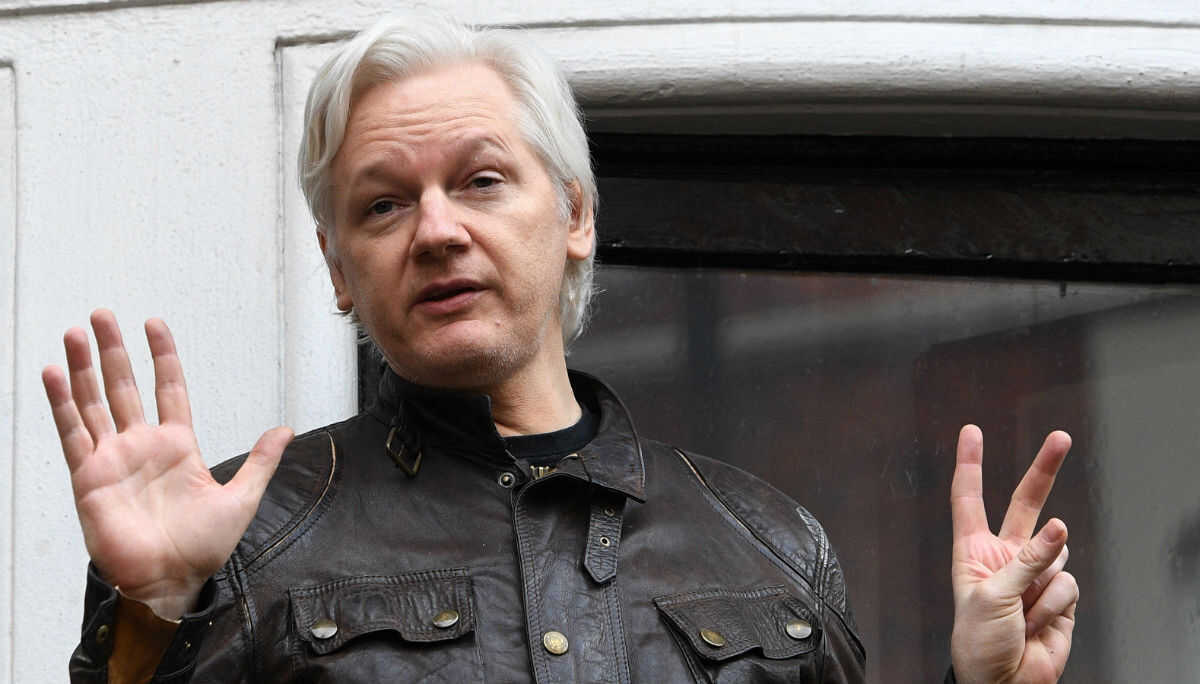 México ofrece asilo político a Julian Assange