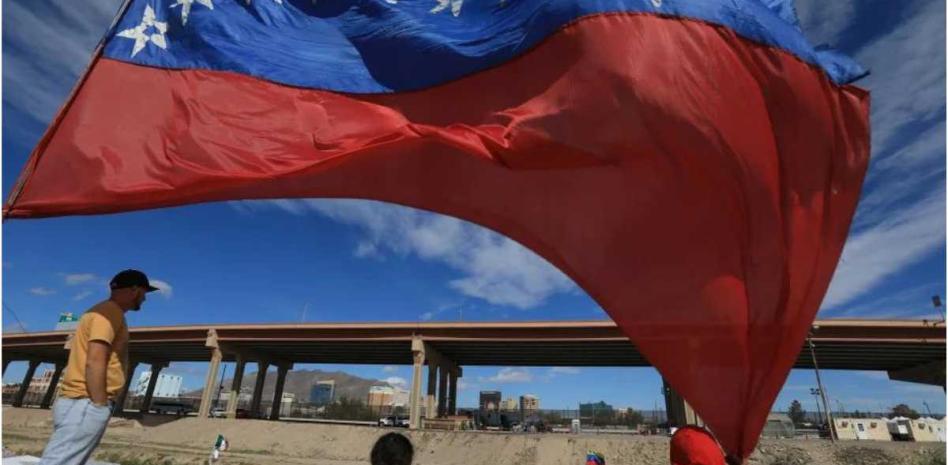 Venezuela y EU firman acuerdo para una repatriación “segura y legal”