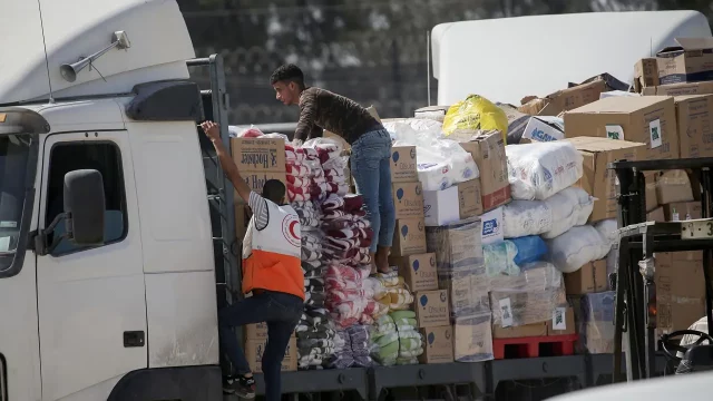 ONU alerta que ayuda humanitaria entregada en Gaza es insuficiente y debe seguir entrando