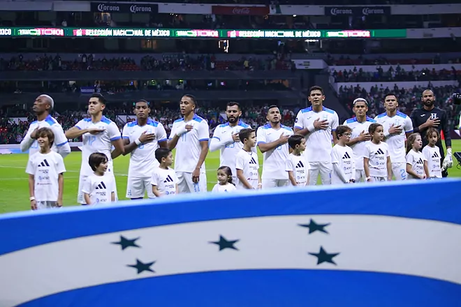Honduras clama contra el árbitro ante México: «El dinero pesó, fue un robo a mano armada»