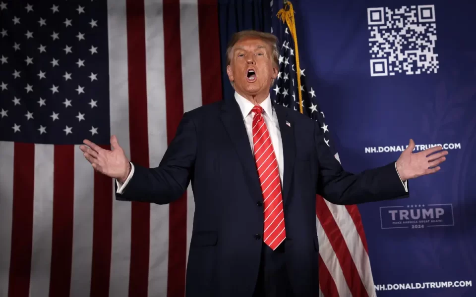 Trump alerta una «tercera guerra mundial» y asegura que «Biden solo sabe lanzar bombas por todas partes»