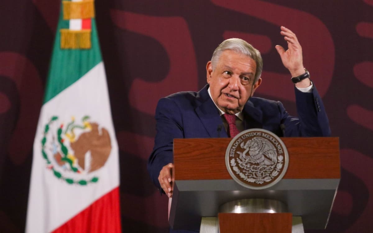 AMLO lamenta asesinato de aspirante de PT en Atoyac, Alfredo González